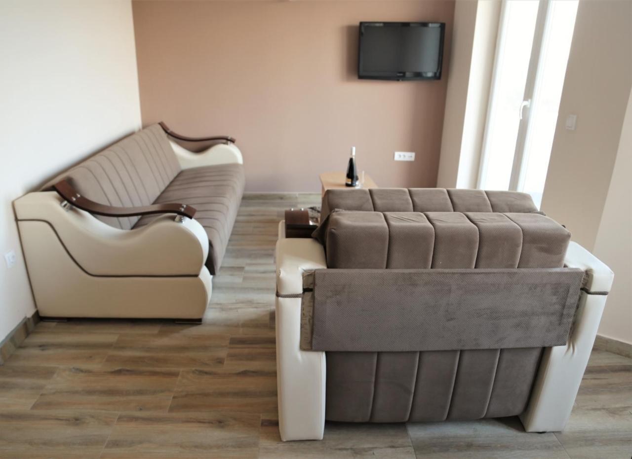 Fruskogorska Idila Apartmani Vrdnik Exterior photo